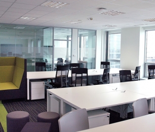 PROJEKT WNĘTRZ POWIERZCHNI BIUROWYCH DLA FIRMY UNIT 4